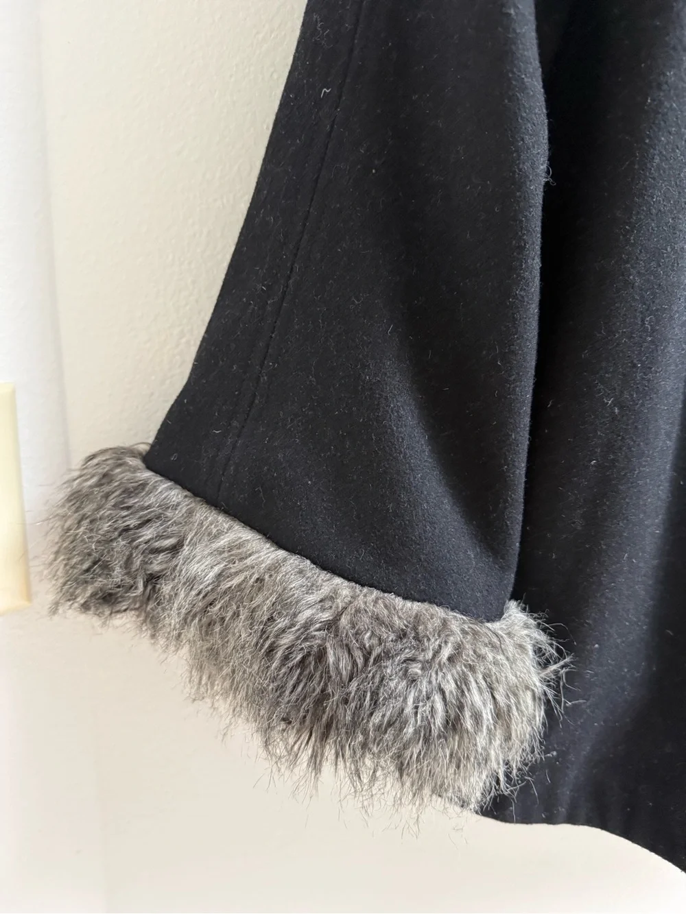 GUESS Black Wool Blend Winter Coat with Faux Fur Trim - Size XS